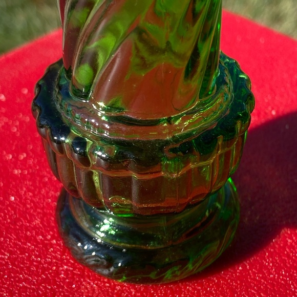 Avon Green Glass Candle - Picture 5 of 7